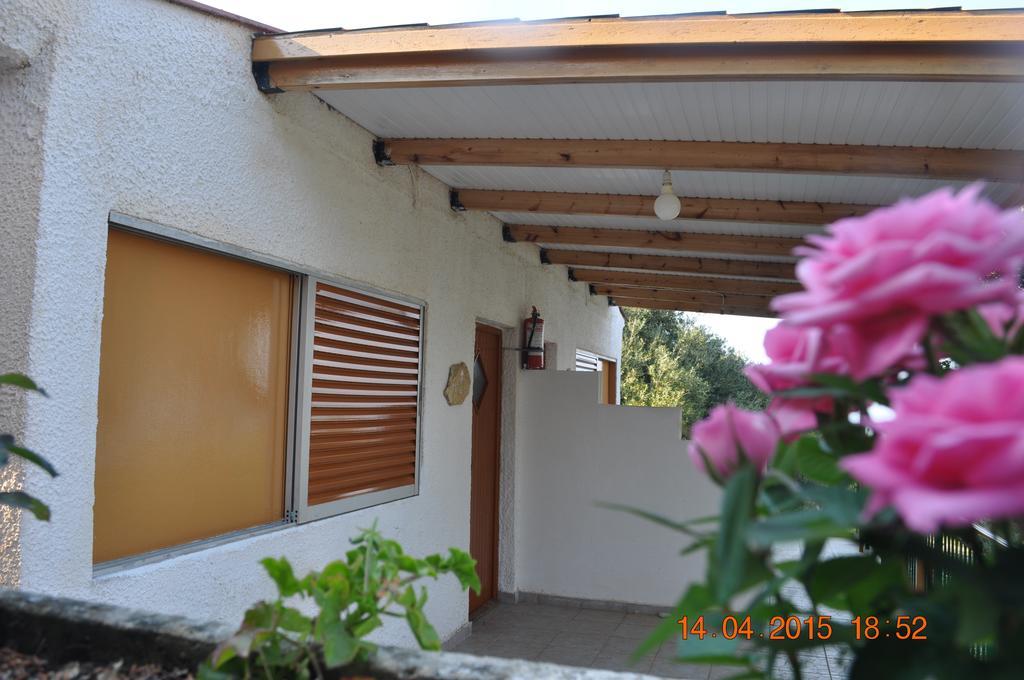 Rogakia Village Est. 1983 Zóla Zimmer foto